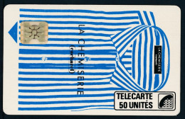 Télécartes France - Publiques N° Phonecote F32 - La Chemiserie CACHAREL 50U (SC4ob) Utilisée - 1988