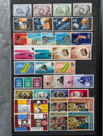 ANTIGUA LOT OF 39 STAMPS (34 STAMPS MNH/5 STAMPS HINGED) - 1960-1981 Autonomia Interna