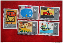 Kinderzegels, Child Welfare Kinder Enfant NVPH 849-853 (Mi 850-854) 1965 POSTFRIS / MNH ** NEDERLAND / NIEDERLANDE - Ongebruikt