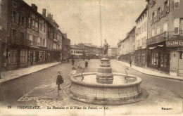 YSSINGEAUX LA FONTAINE ET LA PLACE DU FOIRAL - Yssingeaux