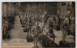 France - PARIS Hôtel Des Invalides. Musée De L'Armée Salle De Pierrefonds Histoire De L'armure De 1450-1650 - Postcard - Musées