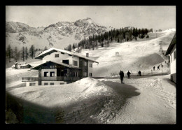 ITALIE - COURMAYEUR - PLAN CHECROUIT - BAR DU SOLEIL ET PISTE DE SKI - SKIEURS - Other & Unclassified