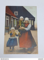 Pays-Bas  - Marken - Carte Postale Avec Enfants Et Femme Envoyée D'Amsterdam Vers Lille Le 19-09-1911 .. Lot400 . - Marken