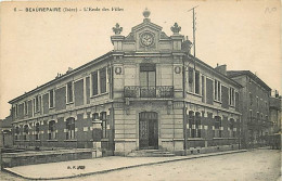 38 - Beaurepaire - L'Ecole Des Filles - Voyagée En 1927 - CPA - Voir Scans Recto-Verso - Beaurepaire