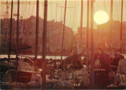 34 - Cap D'Agde - Coucher De Soleil Sur Le Port - Bateaux - CPM - Voir Scans Recto-Verso - Agde