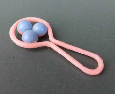 Miniatura Sonaglino Per Bambola, Metà Rosa, Metà Celeste. Anni '50 - Antikspielzeug