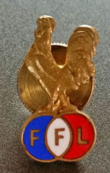 Rare Insigne Sportif "FFL / Fédération Française De Lutte - Coq Gaulois" Drago Editeur à Paris - Apparel, Souvenirs & Other