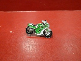 PIN'S " MOTO ". - Motorbikes