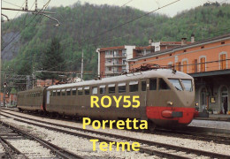 Emilia Romagna Bologna Porretta Terme Frazione Di Alto Reno Terme Stazione Ferroviaria E Littorina In Partenza (v.retro) - Stations With Trains