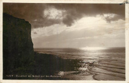 80 - COUCHER DE SOLEIL SUR LES FALAISES - EDITEUR LEVEQUE - AULT - Ault