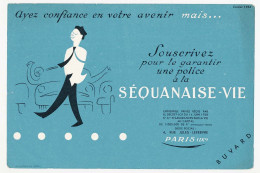 Buvard  20.9 X 13.9 Assurances LA SEQUANAISE-VIE  Piéton Dans Passage Protégé Automobile Janvier 1954 Bleu - Banco & Caja De Ahorros