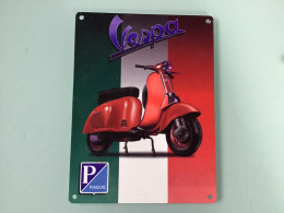 VESPA - Plaque Publicitaire En Tôle 15 X 20 Cm - Tin Signs (vanaf 1961)