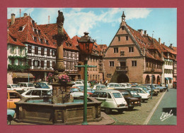 67 - OBERNAI - La Place Du Marché - La Fontaine Sainte-Odile Et L'ancienne Halle Aux Blés - Obernai