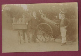 260524 - CARTE PHOTO Marchand Ambulant - Roulotte Voiture à Roue Chien Vélo Pain Boulanger - Street Merchants