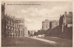 AK 213688 ENGLAND - Windsor Castle - St. George's Chapel And Round Tower - Windsor Castle