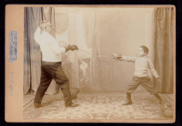 Photo Sport Escrime Aix En Provence Fence Fencing Voir Scan Du Dos Photographe Camille Bourrelly - Sports