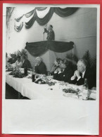 Photo Originale Du Député Faure - Discours En Tribune Pendant Un Banquet Politique ( Hommes Politiques ) - Geïdentificeerde Personen