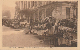 Nice - Le Marché Aux Fleurs Devant L'Opéra - Marchés, Fêtes