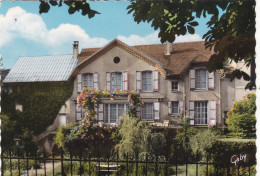 89. VILLENEUVE SUR YONNE. CPA . HOTEL RESTAURANT " LA PERGOLA " . ANNEES 50 COULEUR - Villeneuve-sur-Yonne