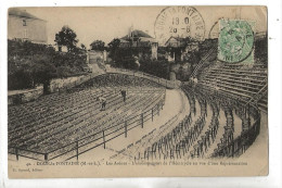 Doué-la-Fontaine (49) : L'aménagement De L'hémicycle Des Arènes Pour Une Représentation En 1924 PF. - Doue La Fontaine