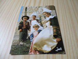 Groupe D'enfants En Costume De Fouesnant (29). - Fouesnant