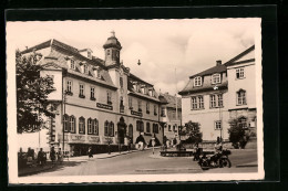 AK Ilmenau In Thüringen, Auf Dem Platz Vor Dem Rathaus  - Ilmenau