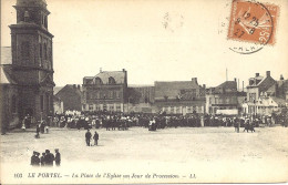 62.- Le Portel - La Place Et L'Eglise Un Jour De Procession - L.L 103 - Belle Animation - Le Portel