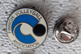 FINLAND SOUMI FINNISH Volleyball Federation Pin Badge - Volleyball