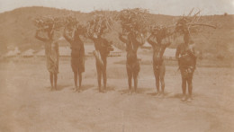 Photo Afrique Congo Ethnographie Camp Maie Noirs Porteurs De Bois - Prospection D'or - Afrika