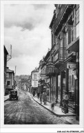 CAR-AAJP6-61-0553 - VIMOUTIERS - La Rue Du Perré - Commerces - Vimoutiers