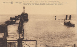 Zeebruges Extrémité Du Môle, Le Phare, Les Canons Et Le Navire Bruxelles Coulé - Zeebrugge