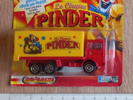 Camion Majorette 1/100 : Camion Conteneur Du Cirque Pinder. Neuf, Jamais Ouvert. - Trucks, Buses & Construction