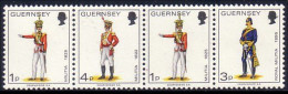 Guernsey Military Costumes Militaires Se-tenant MNH ** Neuf SC ( A30 81a) - Guernsey