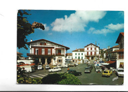 CPM DPT 64 BIDART , LA PLACE DE LA MAIRIE  En 1976! (voir Flamme) - Bidart