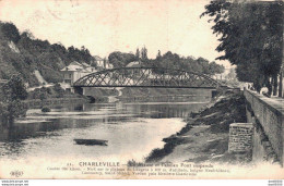 08 CHARLEVILLE LA MEUSE ET L'ANCIEN PONT SUSPENDU - Charleville