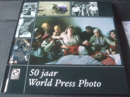World Press Photo Davo Boekje Nr 16  Met Zowel 1x Blokje En Ook De Losse Zegels - Other & Unclassified