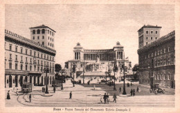 Roma - Piazza Venezia Col Monumento Vittorio Emanuele II - Plaatsen & Squares