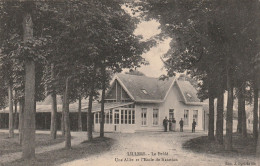 LILLERS  : Le Brûlé - Une Allée Et L'école De Natation; - Lillers