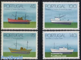 Portugal 1994 Fishing Vessels 4v, Mint NH, Nature - Transport - Fishing - Ships And Boats - Ongebruikt