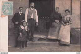 CARTE PHOTO ECRITE PAR MARIE POSANT AVEC SES PATRONS LIEU NON IDENTIFIE - To Identify