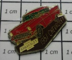 3519 Pin's Pins / Beau Et Rare / THEME : AUTOMOBILES / CHEVROLET CORVETTE ROUGE DE 1957 - Corvette