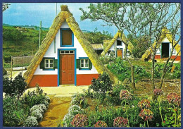 Madeira - Santana. Casas Típicas - Madeira