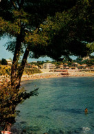 83 , Cpm  SANARY Sur MER ,  La Plage De Port-Issol  , 26-56  (13063) - Sanary-sur-Mer