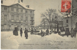 Champagnole L'Hôtel De Ville Effet Neige - Champagnole