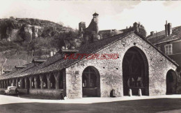 CPSM CREMIEU - ISERE - LES HALLES - Crémieu