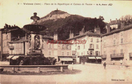 CPA VOIRON - ISERE - PLACE DE LA REPUBLIQUE - Voiron