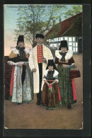 AK Familie In Tracht Schaumburg-Lippe  - Costumes