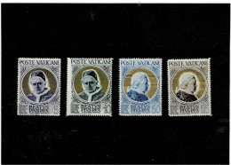 VATICANO ,"Pio X",serie Completa MNH ,qualche Piccola Macchiolina Di Ruggine ,qualita Scarsa - Unused Stamps
