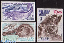 French Antarctic Territory 1977 Animals 3v, Mint NH, Nature - Birds - Fish - Sea Mammals - Unused Stamps