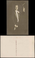 Ansichtskarte  Mann In Frack Und Grüsst Mit Zylinder (Bild/Portrait) 1920 - Personen